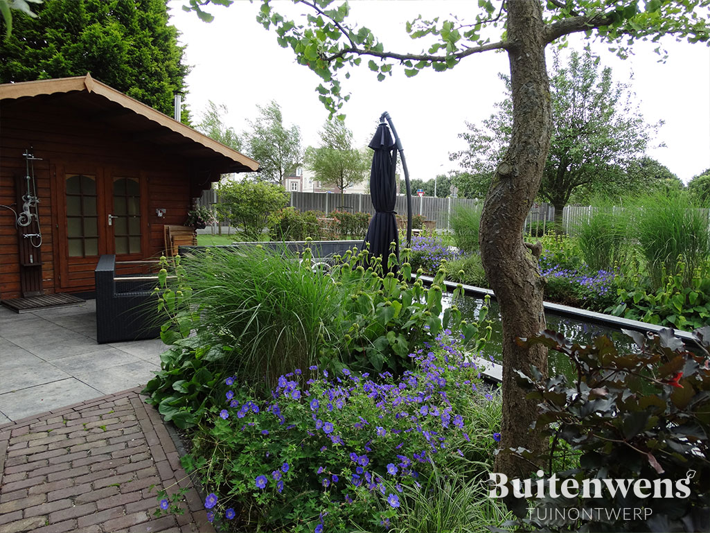 Buitenwens-Tuinontwerp-Heemskerk-Vijvertuin-Heemskerk-Vijver-met-Sauna